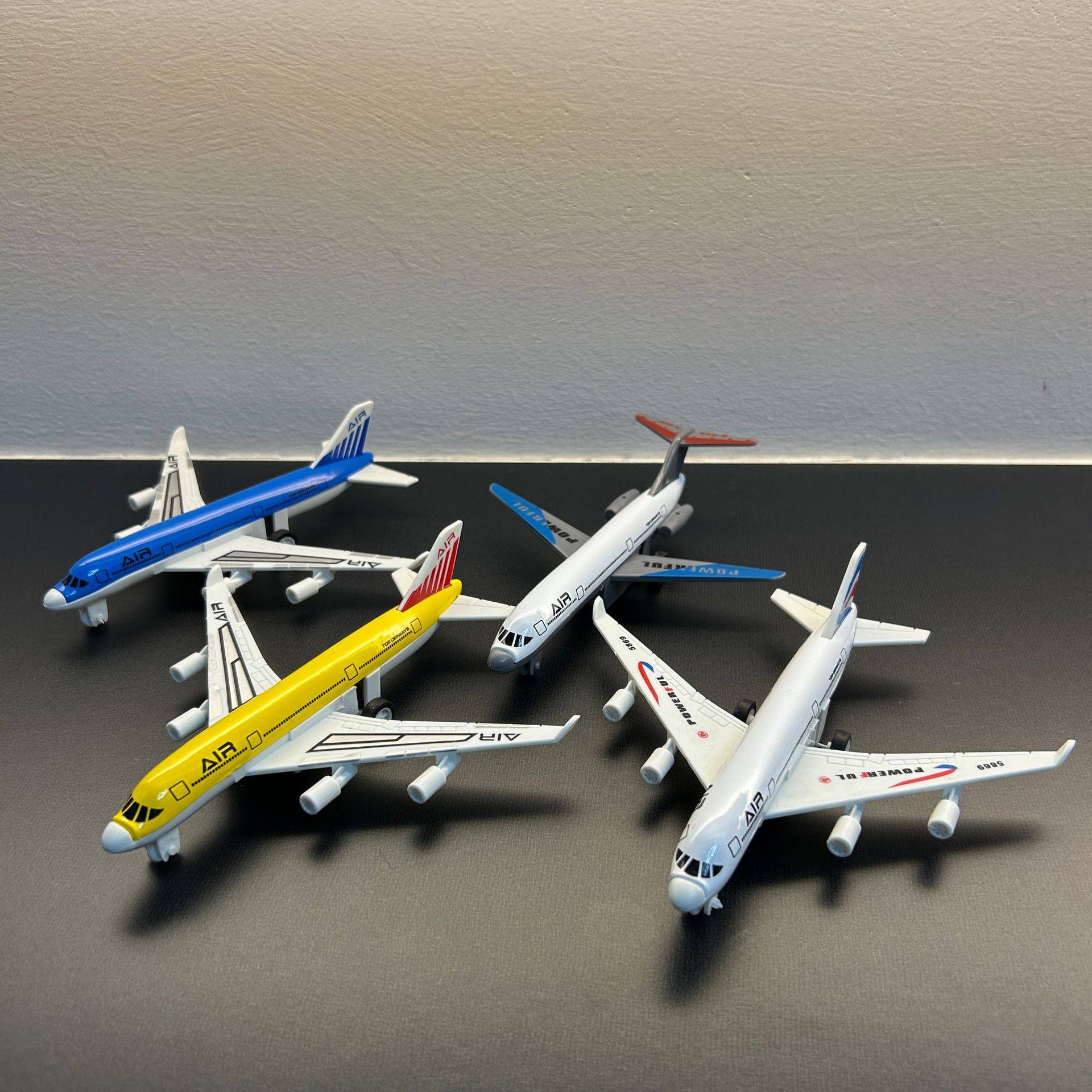 Modèle d'avion miniature en al - Kids Toys Review avis et prix